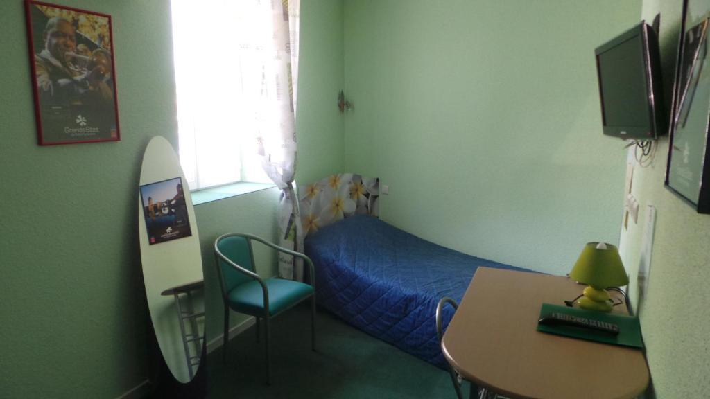 Carmaux Hotel Le Gambetta חדר תמונה